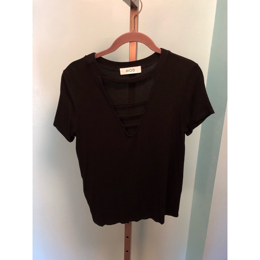 Black Mod Deep V Criss-Cross T-Shirt